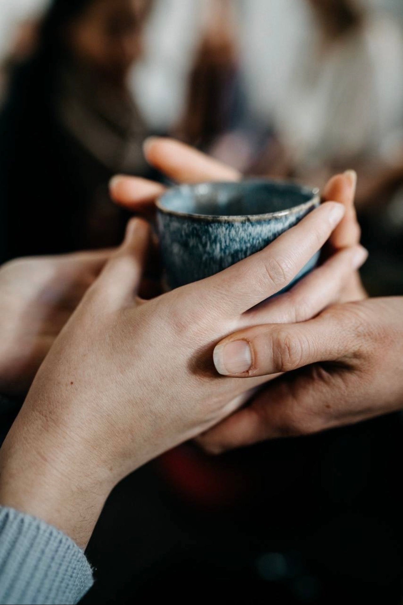Kaffee < Kakao – Wie Isabelle durch ihr Kakao-Ritual mehr Ruhe im Alltag fand