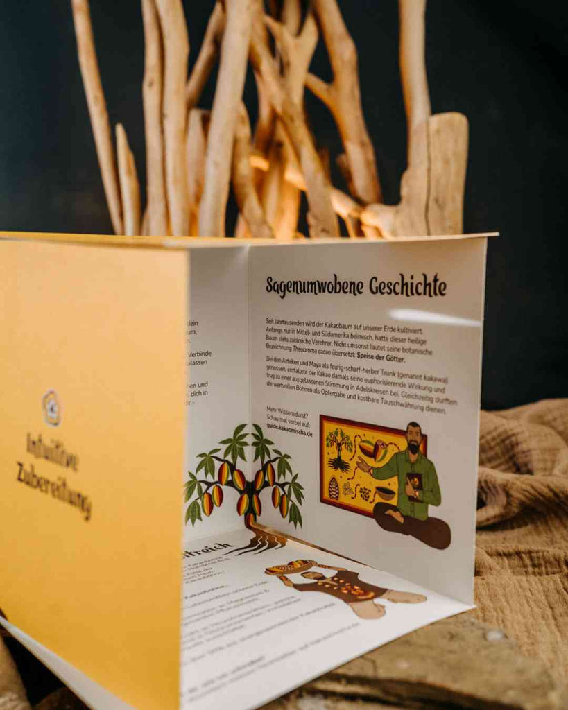 Kakao Faltflyer: Geschichte, Zubereitung und Rituale kompakt - Kakao Mischa