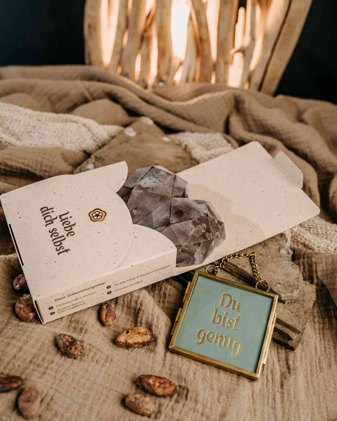 Selbstliebe Set: Zeremonieller Chuncho Kakao, Affirmationen und Bilderrahmen