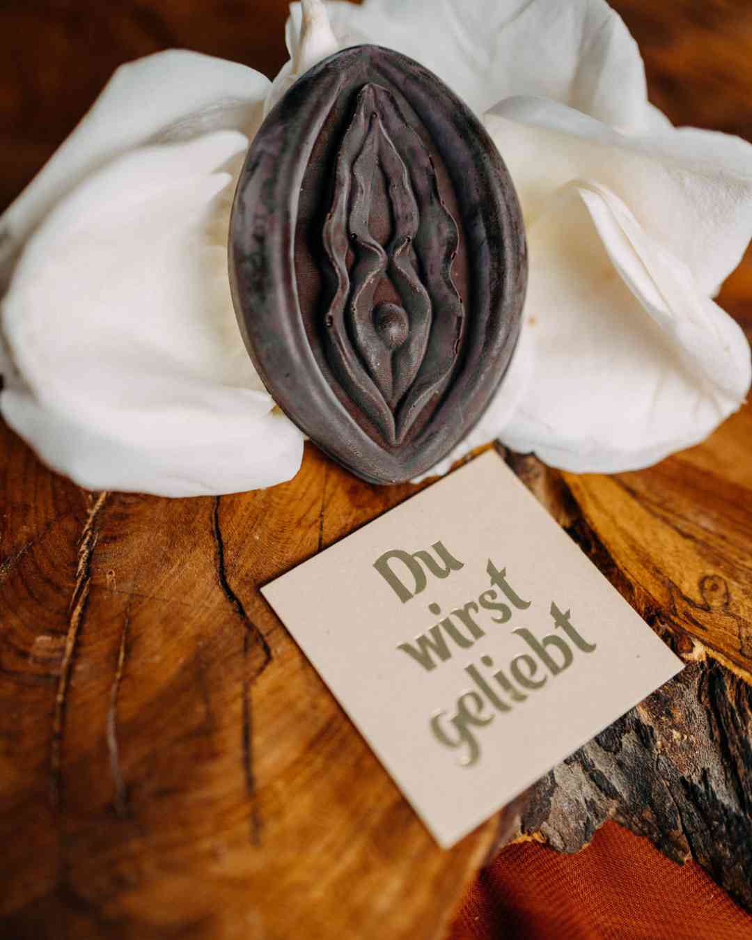 Kakao & Weiblichkeit: Dein Yoni Ritual-Set – Zeremonieller Kakao & Affirmationskärtchen